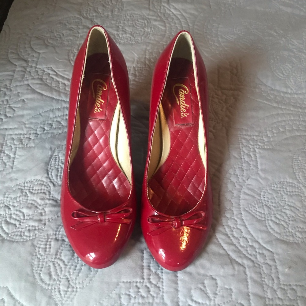 Red Heels- size 6